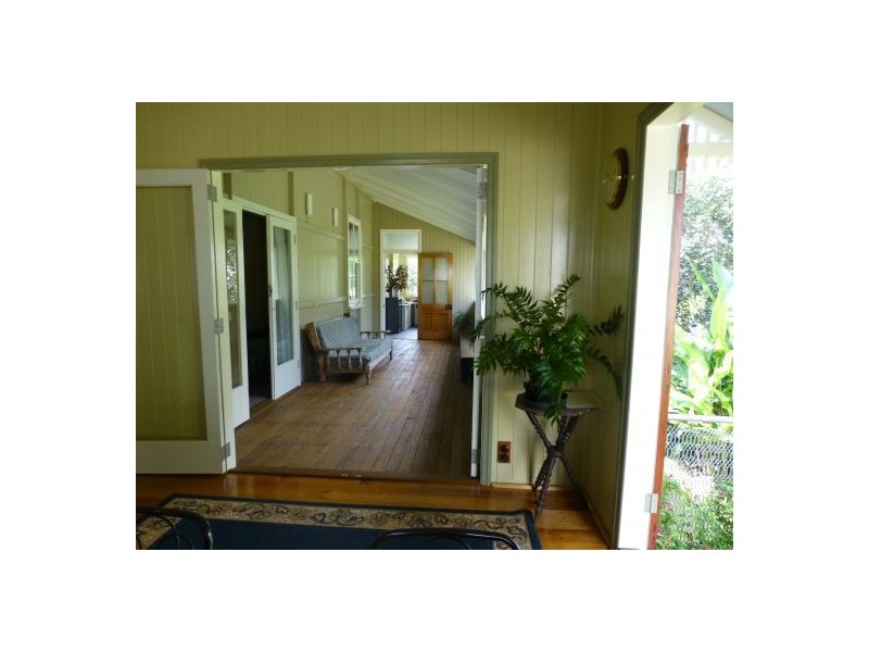 11 Beech Street, Maleny QLD 4552