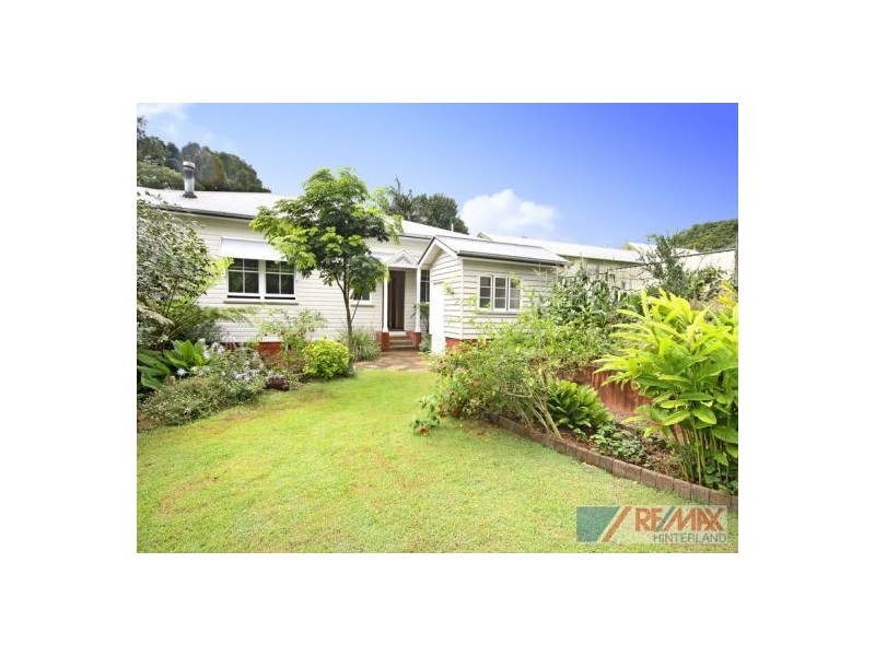 11 Beech Street, Maleny QLD 4552