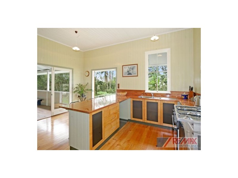 11 Beech Street, Maleny QLD 4552