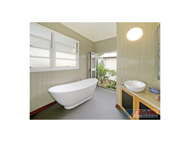 11 Beech Street, Maleny QLD 4552