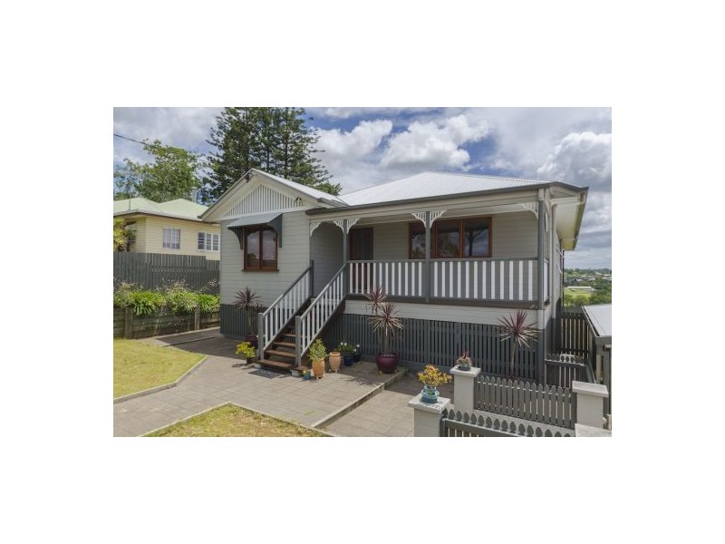 53 Bunya Street, Maleny QLD 4552