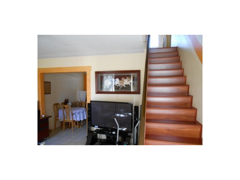 2/112 Wattle Avenue, Carramar NSW 2163