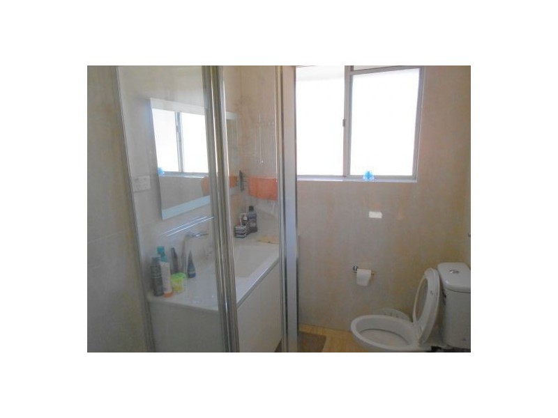 2/112 Wattle Avenue, Carramar NSW 2163