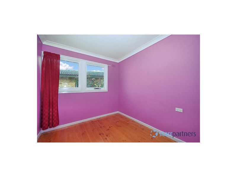 33 Tea Tree Crescent, Macquarie Fields NSW 2564