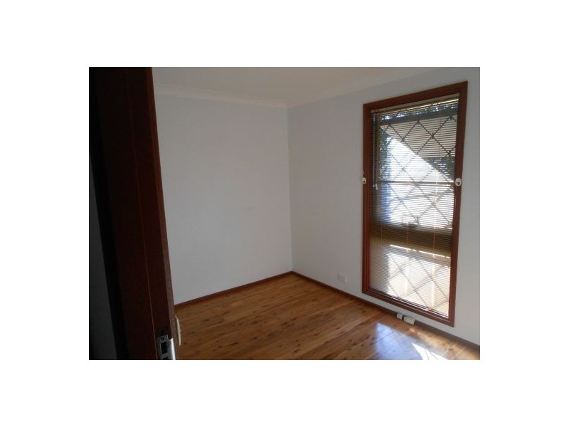 33 Caroline Street, Guildford NSW 2161