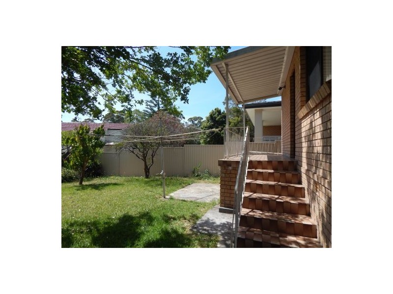 102 Cooper Road, Birrong NSW 2143