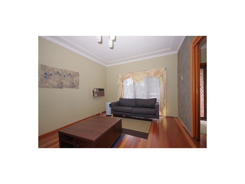30 Larien Crescent, Birrong NSW 2143