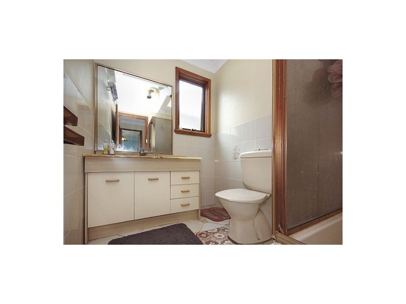 30 Larien Crescent, Birrong NSW 2143