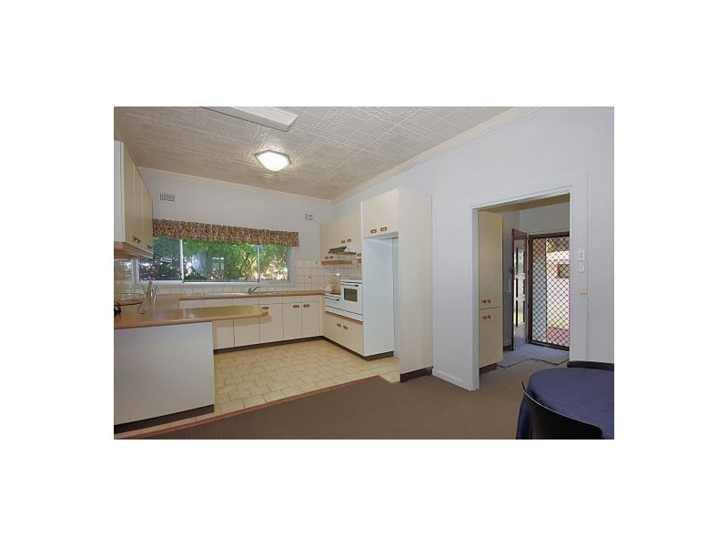 6 Rabaul Road, Georges Hall NSW 2198
