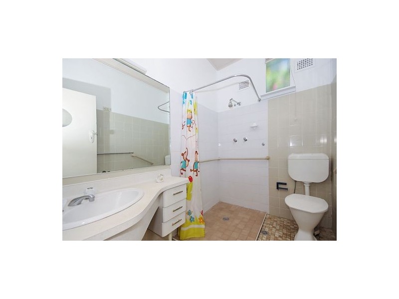 6 Rabaul Road, Georges Hall NSW 2198