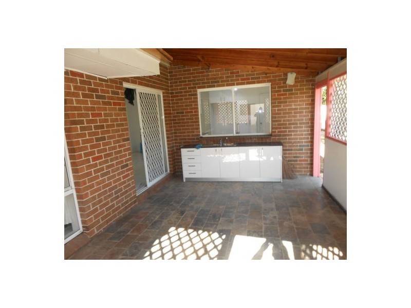 6 Duke Close, Green Valley NSW 2168