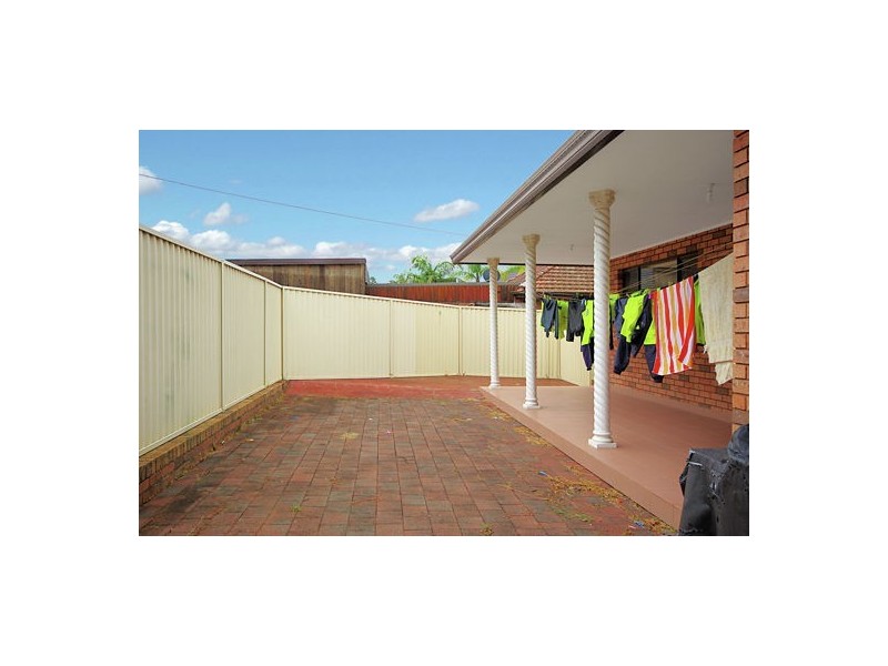 7B Clarence St, Condell Park NSW 2200