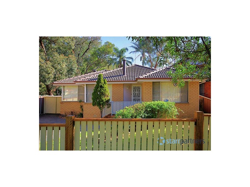 13 Amaroo Ave, Georges Hall NSW 2198