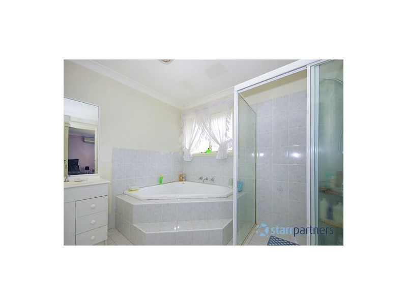 4B Peacock Close, Green Valley NSW 2168