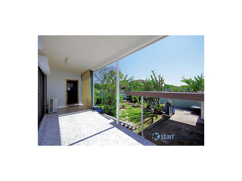 14 Andrew Ave, Canley Heights NSW 2166