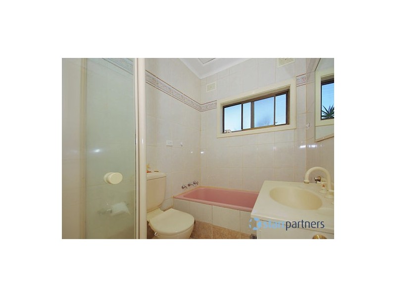 14 Andrew Ave, Canley Heights NSW 2166