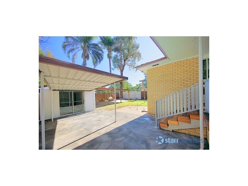 13 Amaroo Avenue, Georges Hall NSW 2198