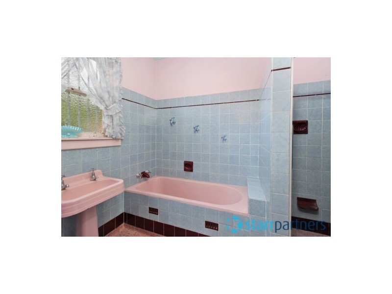 9 Little Rd, Bankstown NSW 2200