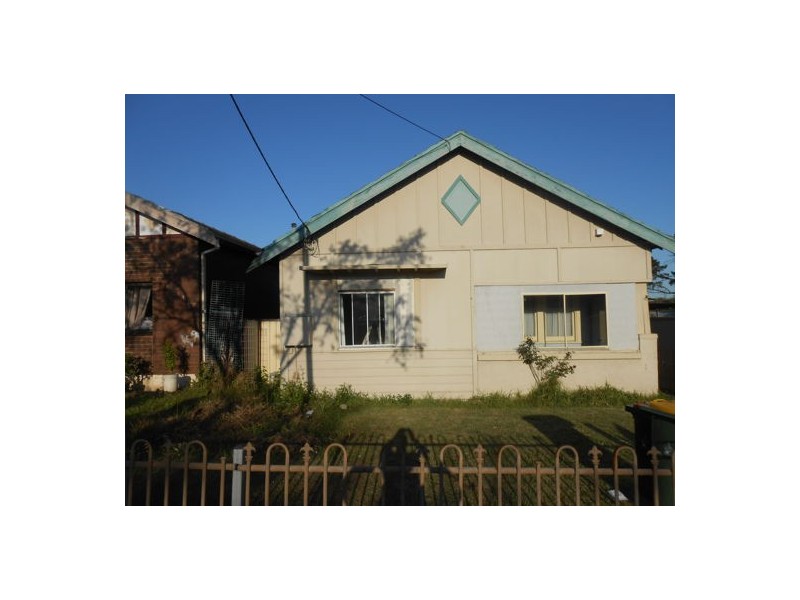 16 Leonard St, Bankstown NSW 2200