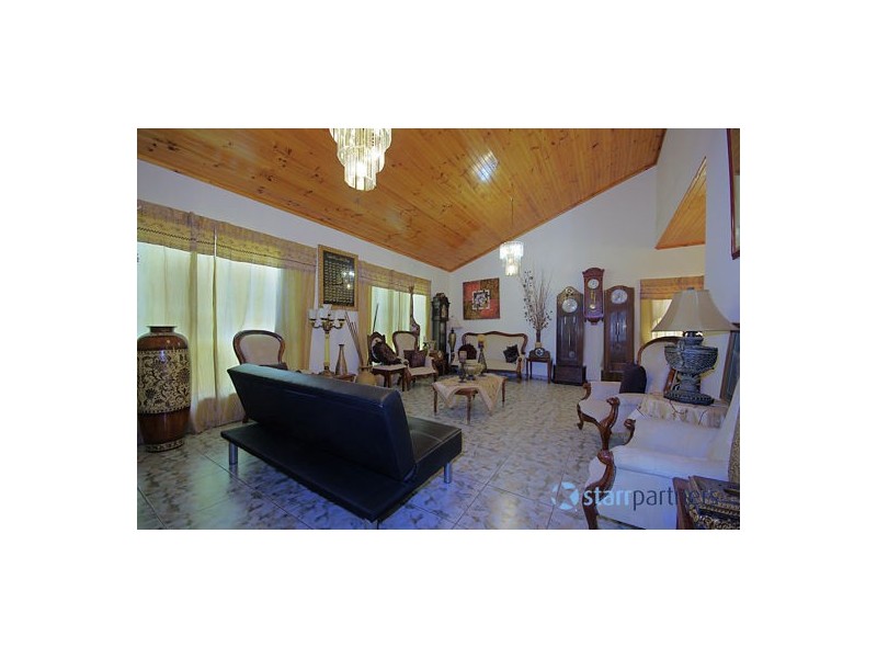 1 Gosling Street, Greenacre NSW 2190