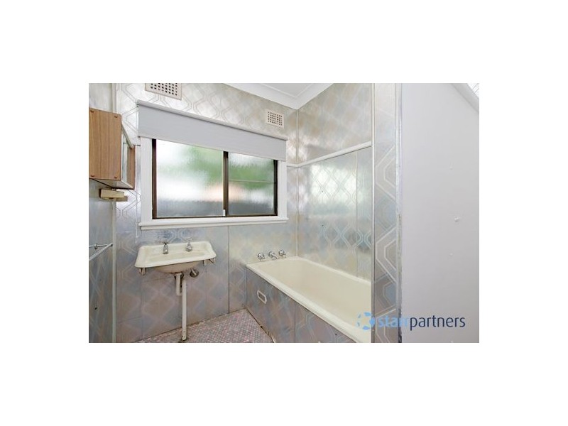 10 Sydney Road, Warwick Farm NSW 2170