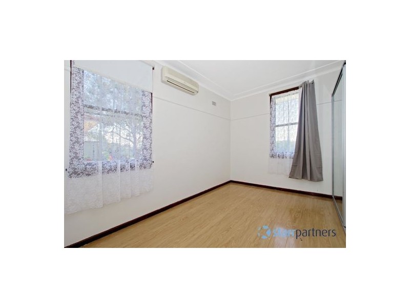 20 Hinkler Ave, Warwick Farm NSW 2170