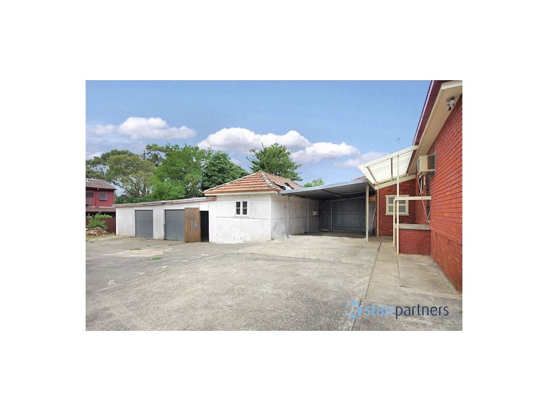 66 Belmont Rd, Glenfield NSW 2167