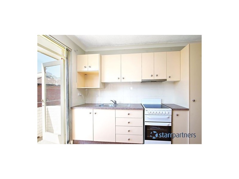 22/190 Sandal Cres, Carramar NSW 2163