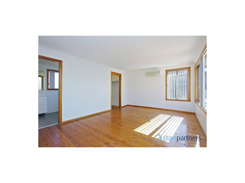 1 Allena Close, Georges Hall NSW 2198