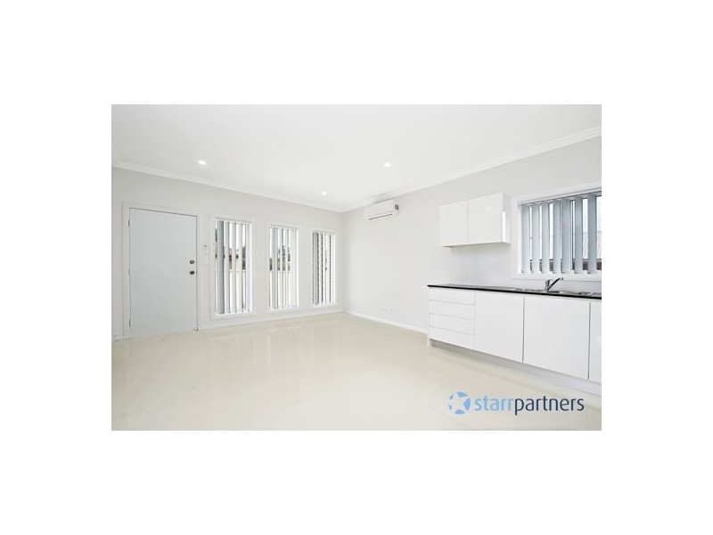 1 122 Wycombe St, Yagoona NSW 2199