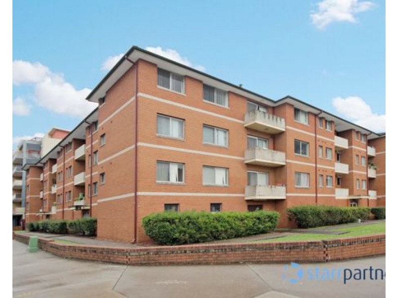 8/73 Goulburn Street, Liverpool NSW 2170