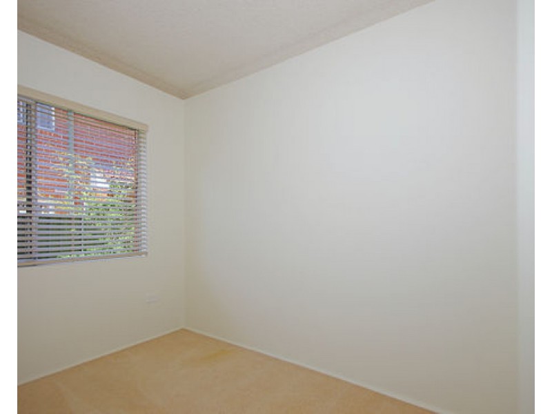 2/30 Graham Rd, Narwee NSW 2209