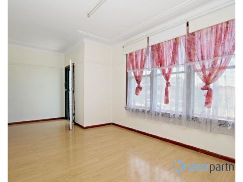 20 Hinkler Ave, Warwick Farm NSW 2170