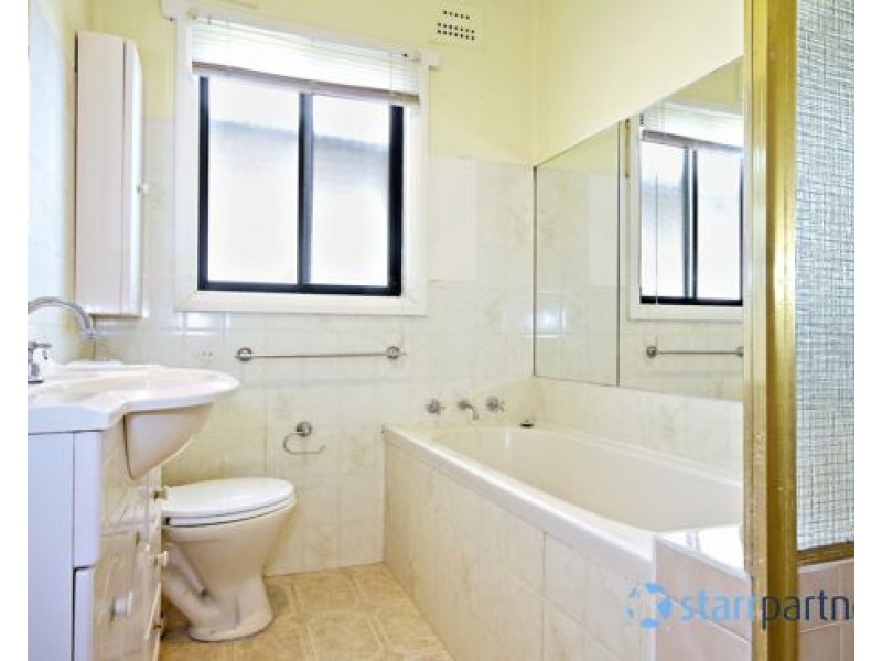 53 Beale St, Georges Hall NSW 2198