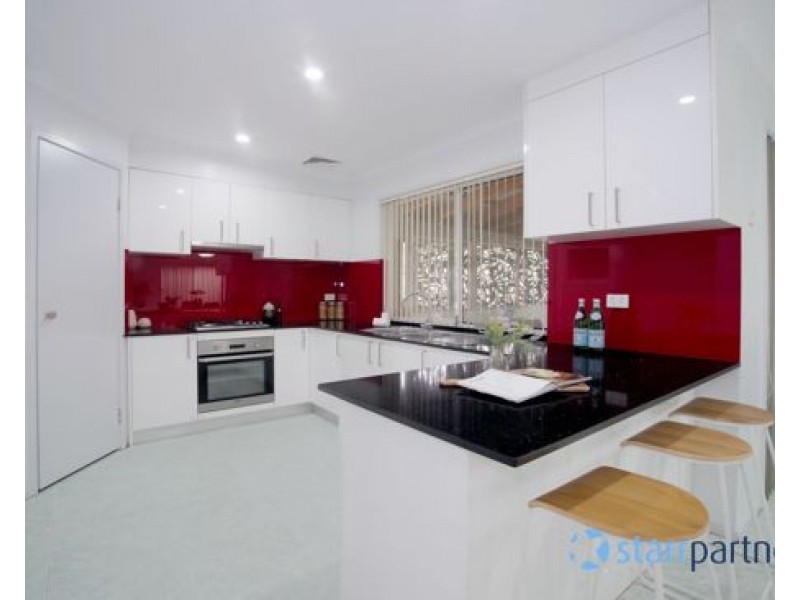 6 Duke Close, Green Valley NSW 2168
