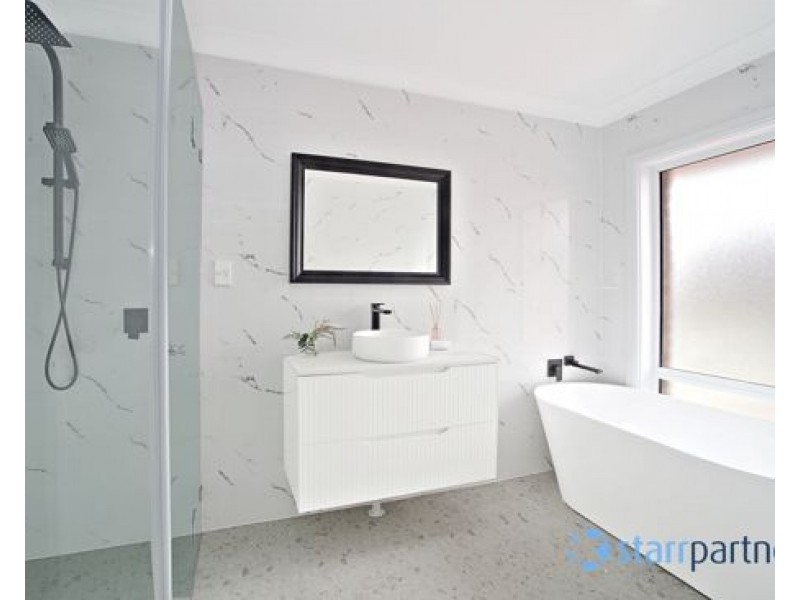 6 Duke Close, Green Valley NSW 2168