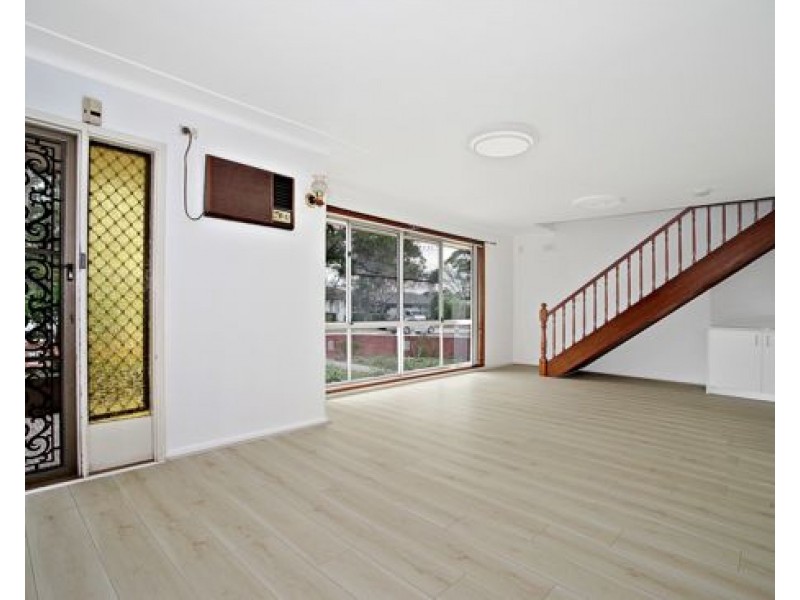 3 Lynesta Ave, Fairfield West NSW 2165