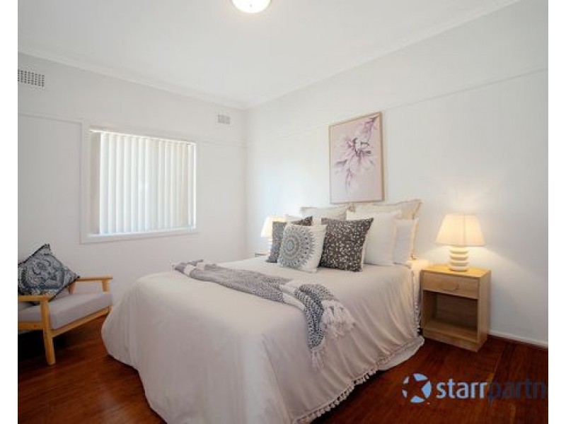 33 Gibson Ave, Padstow NSW 2211