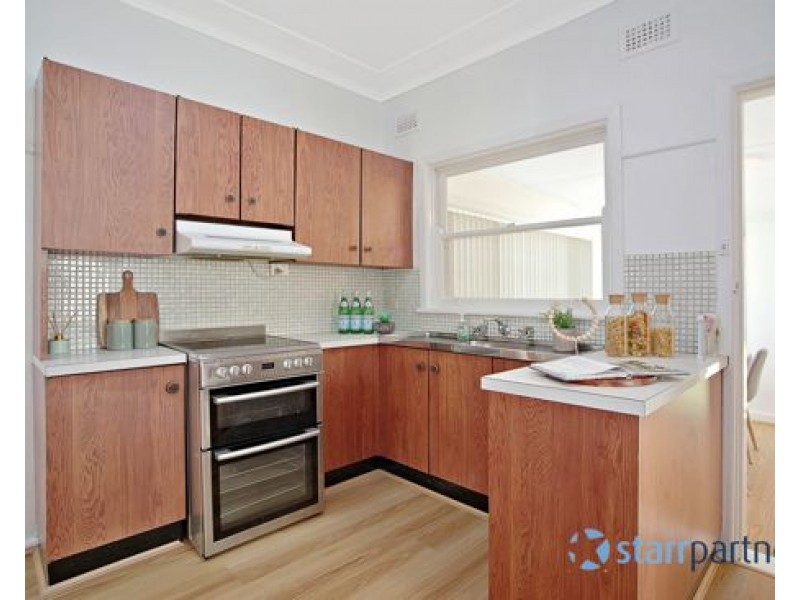 33 Gibson Ave, Padstow NSW 2211