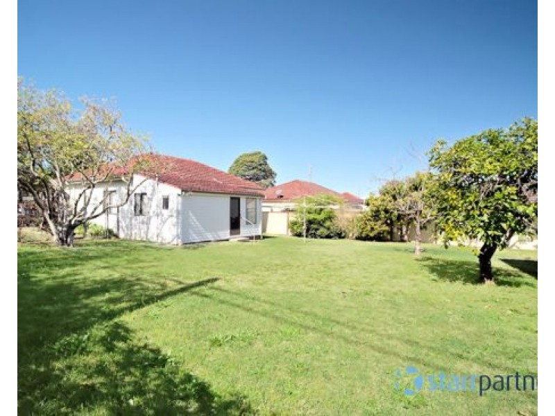 33 Gibson Ave, Padstow NSW 2211