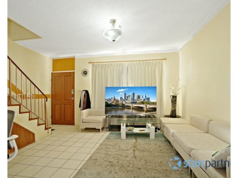 2 112 Wattle Ave, Carramar NSW 2163