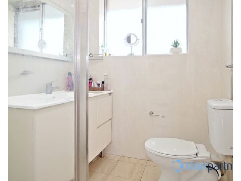 2 112 Wattle Ave, Carramar NSW 2163