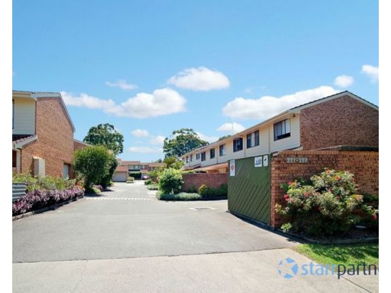 16/221 Old Kent Road, Greenacre NSW 2190