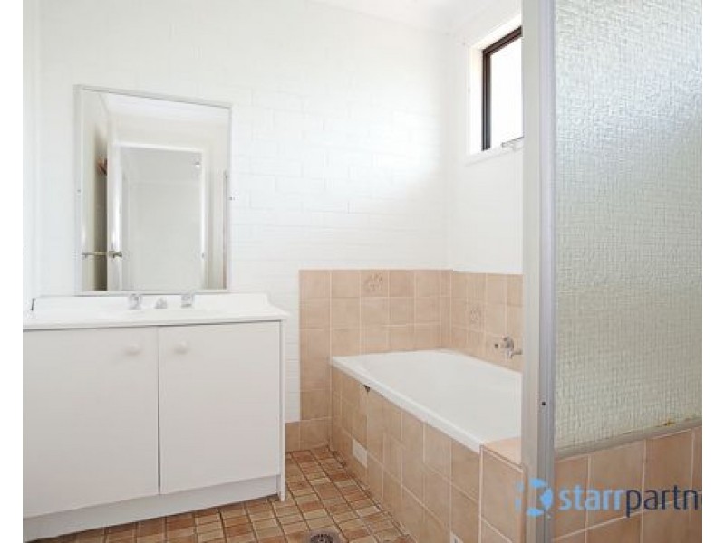 16/221 Old Kent Road, Greenacre NSW 2190