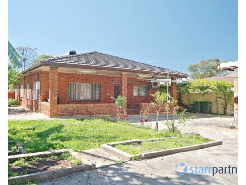 72 Cairds Ave, Bankstown NSW 2200