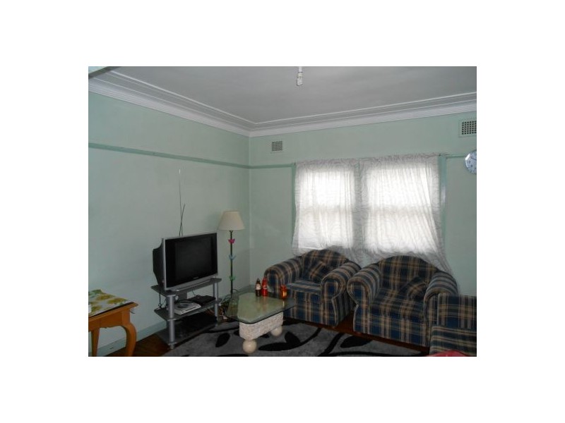 5 Urunga Parade, Wiley Park NSW 2195