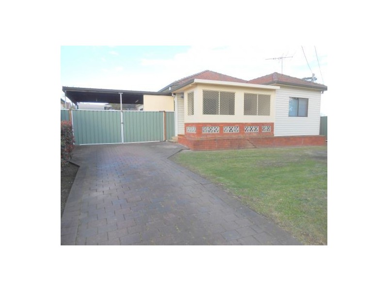 10 Gowrie Ave, Punchbowl NSW 2196