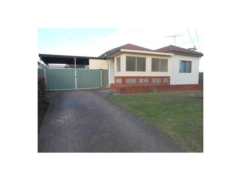 10 Gowrie Ave, Punchbowl NSW 2196