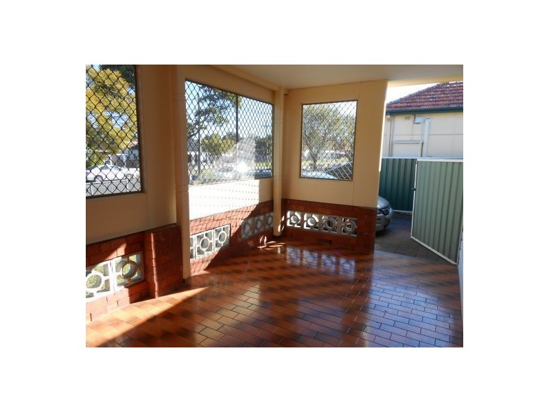 10 Gowrie Ave, Punchbowl NSW 2196