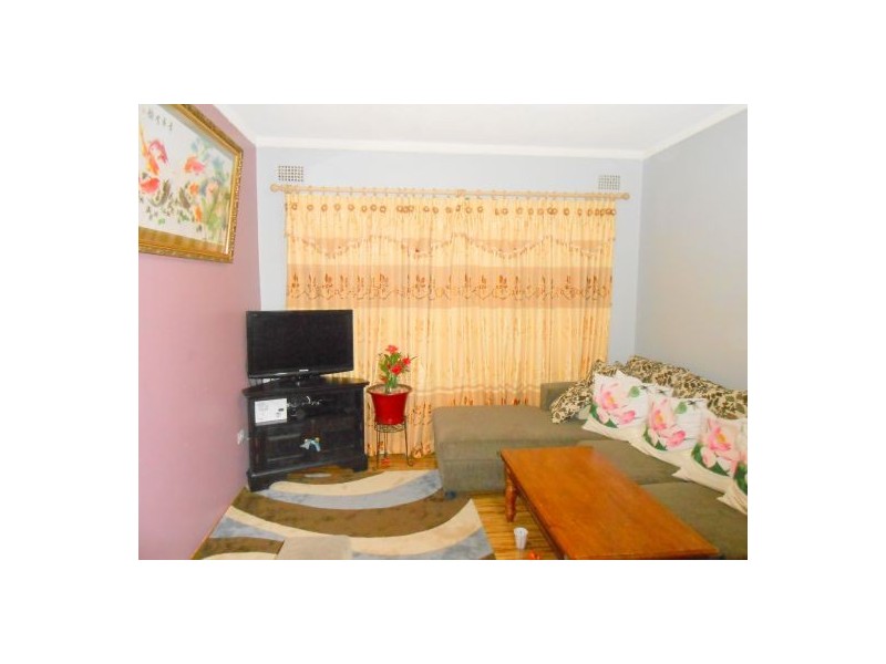 4/16 Willeroo St, Lakemba NSW 2195